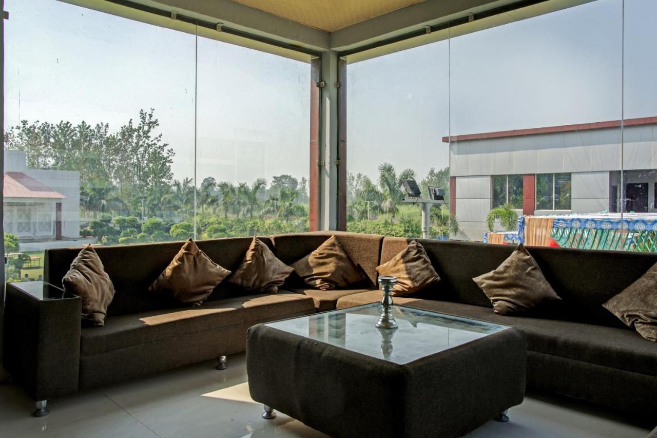 Hotel Oyo 62241 Swastik Garden à Dhāmpur Extérieur photo